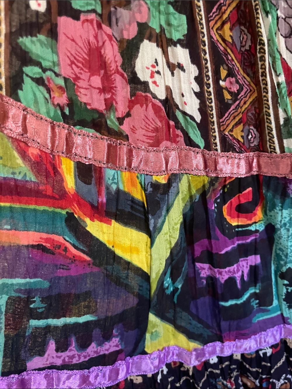 Stunning 7-tier broomstick ribbon skirt size Medium - Picture 3 of 6